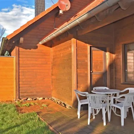 Quaint Holiday In With Terrace Vakantiehuis *